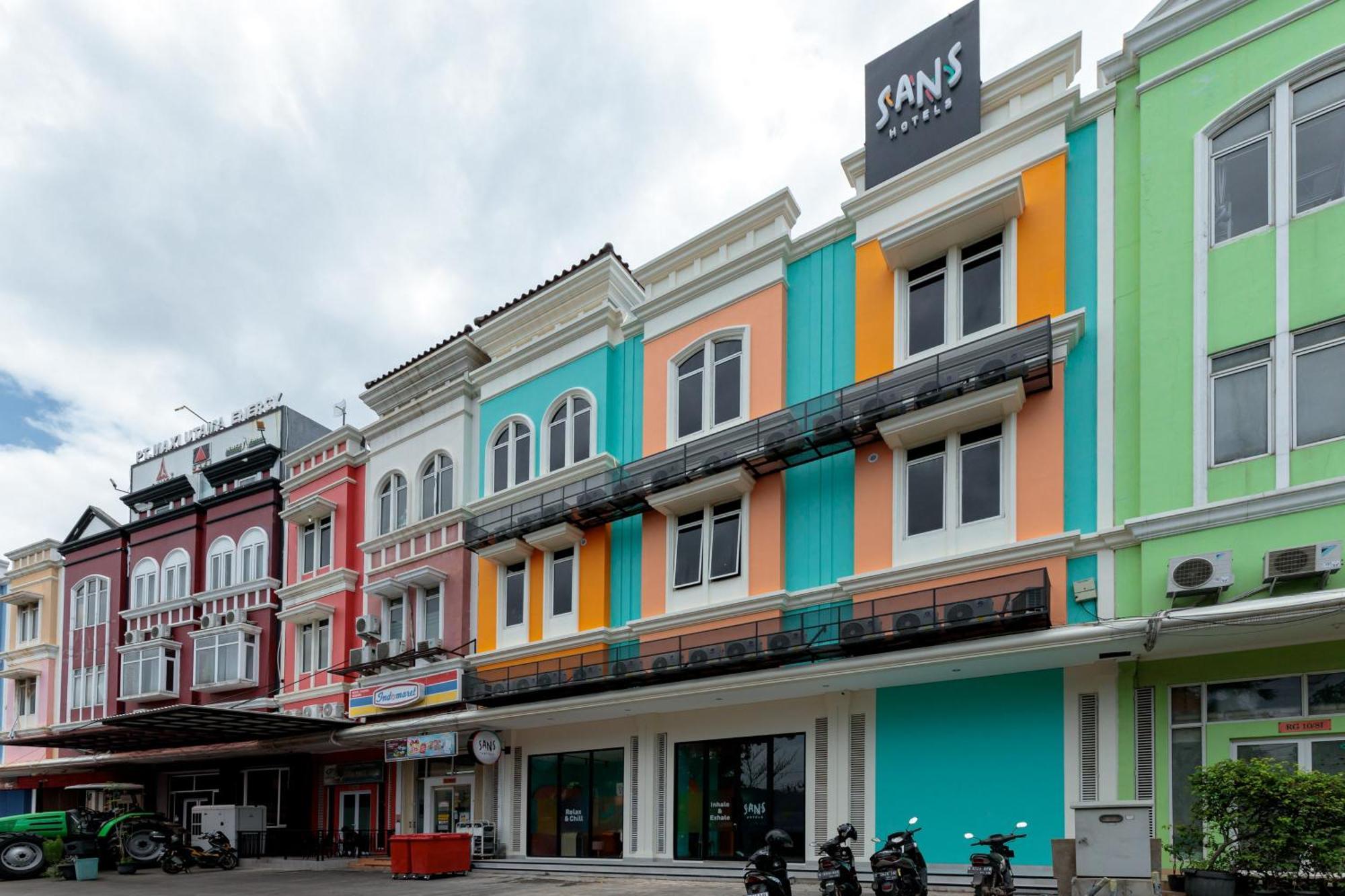 Sans Hotel Kelapa Gading Jakarta Eksteriør billede