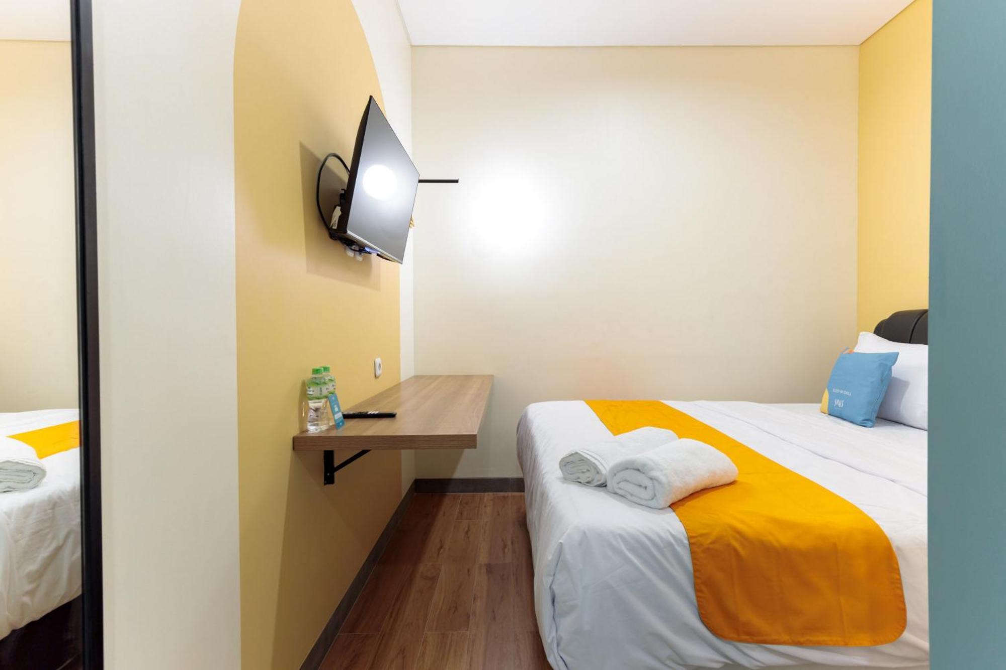 Sans Hotel Kelapa Gading Jakarta Eksteriør billede